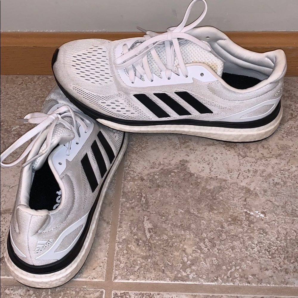 ADIDAS BOOST like new running shoes!!